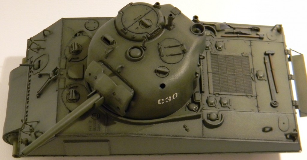 Dragon-USMC-M4A2-Sherman-Late-aerial